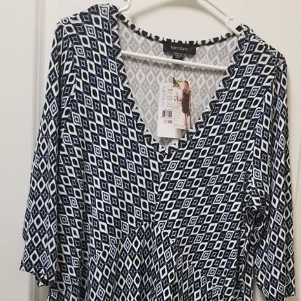 Karen Kane 3/4 Sleeve Top New w/ Tags